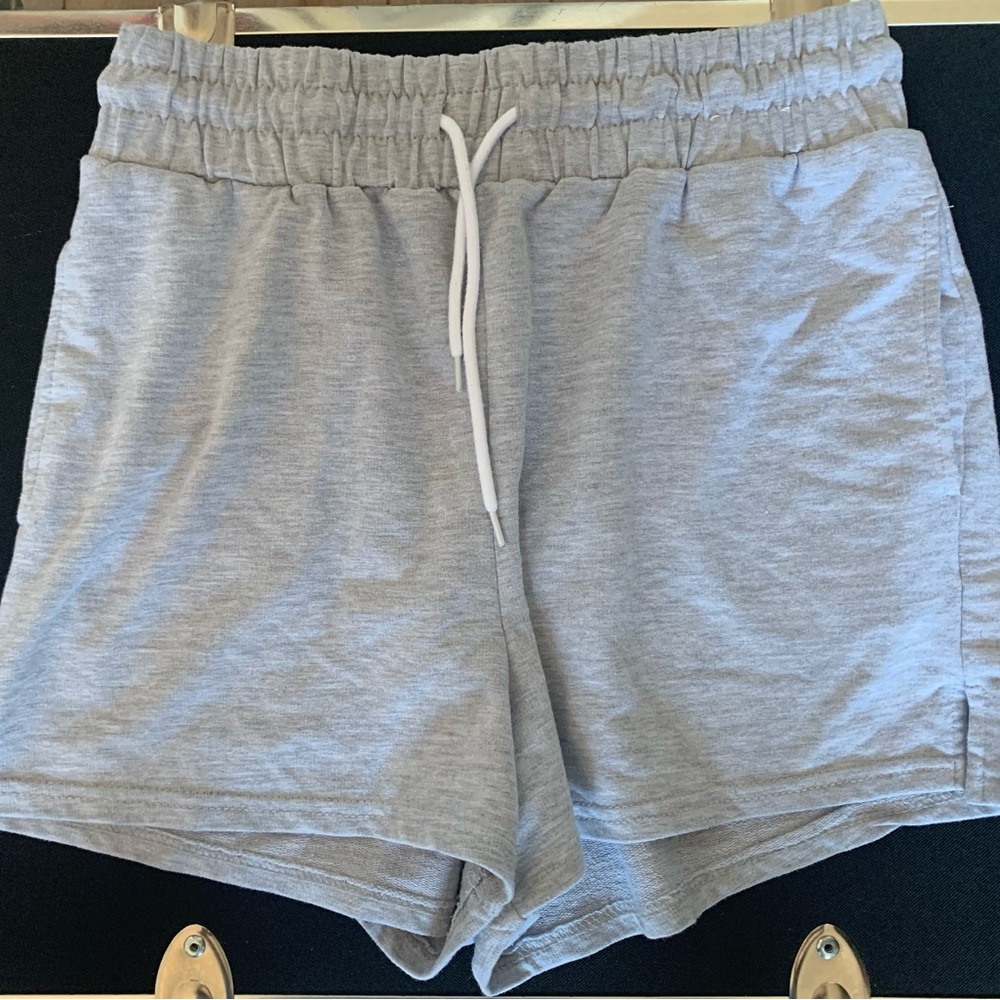 gray high waist shorts